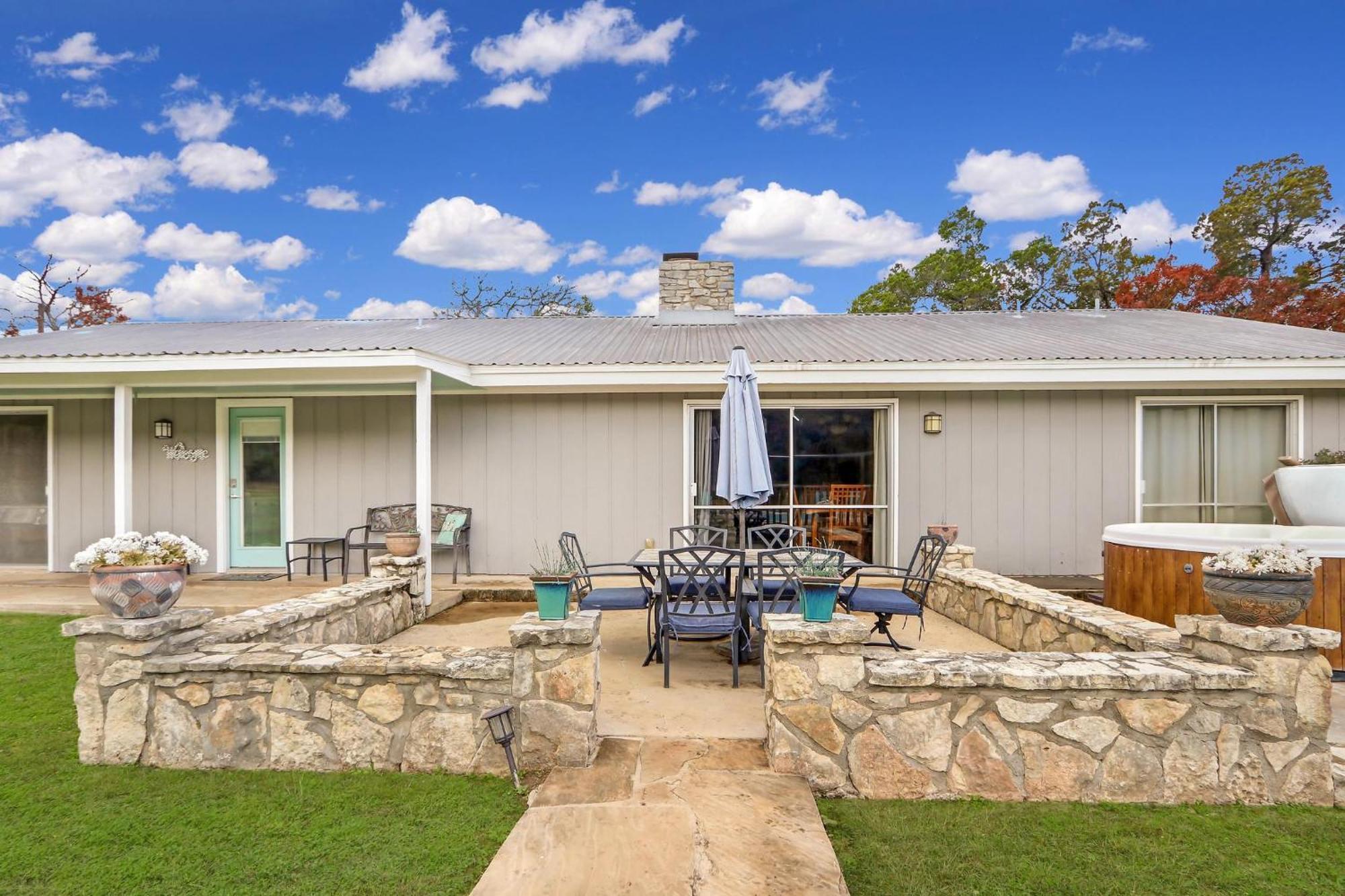 Arrowhead Falls Villa Wimberley Exterior photo